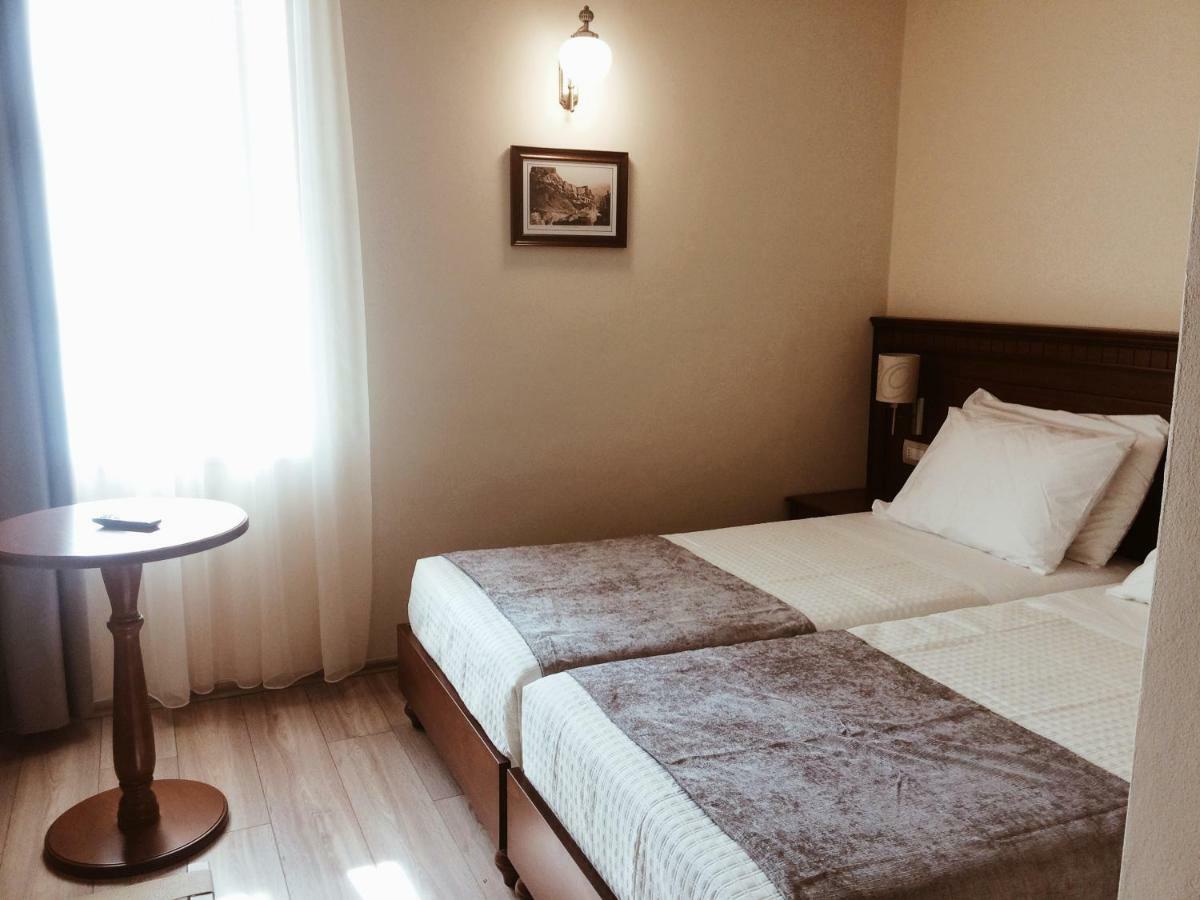 Hotel Argjiro Gjirokastër Dış mekan fotoğraf